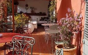 Le Belvedere - Chambres D'Hotes De Charme Et Restaurant
